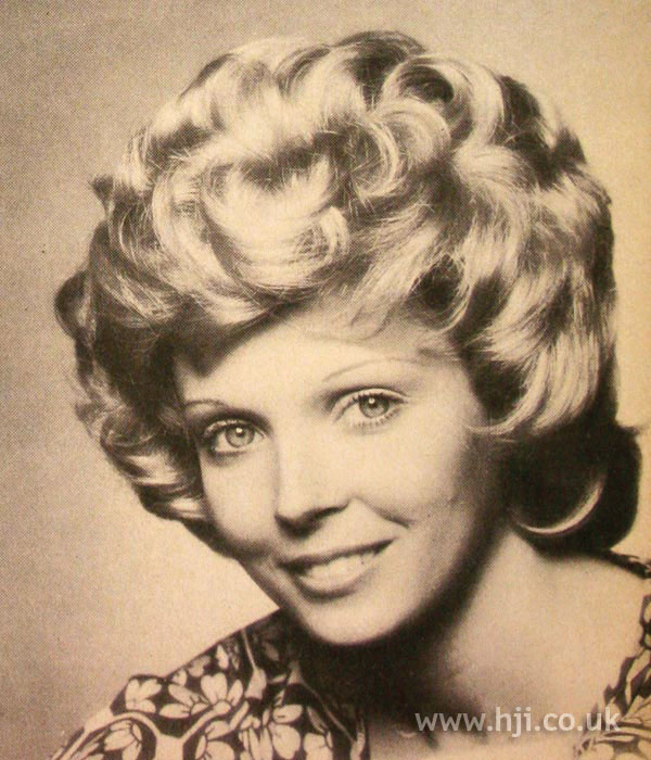 1971 Blonde Curls Hairstyle 1971 Blonde Curls Hairstyle