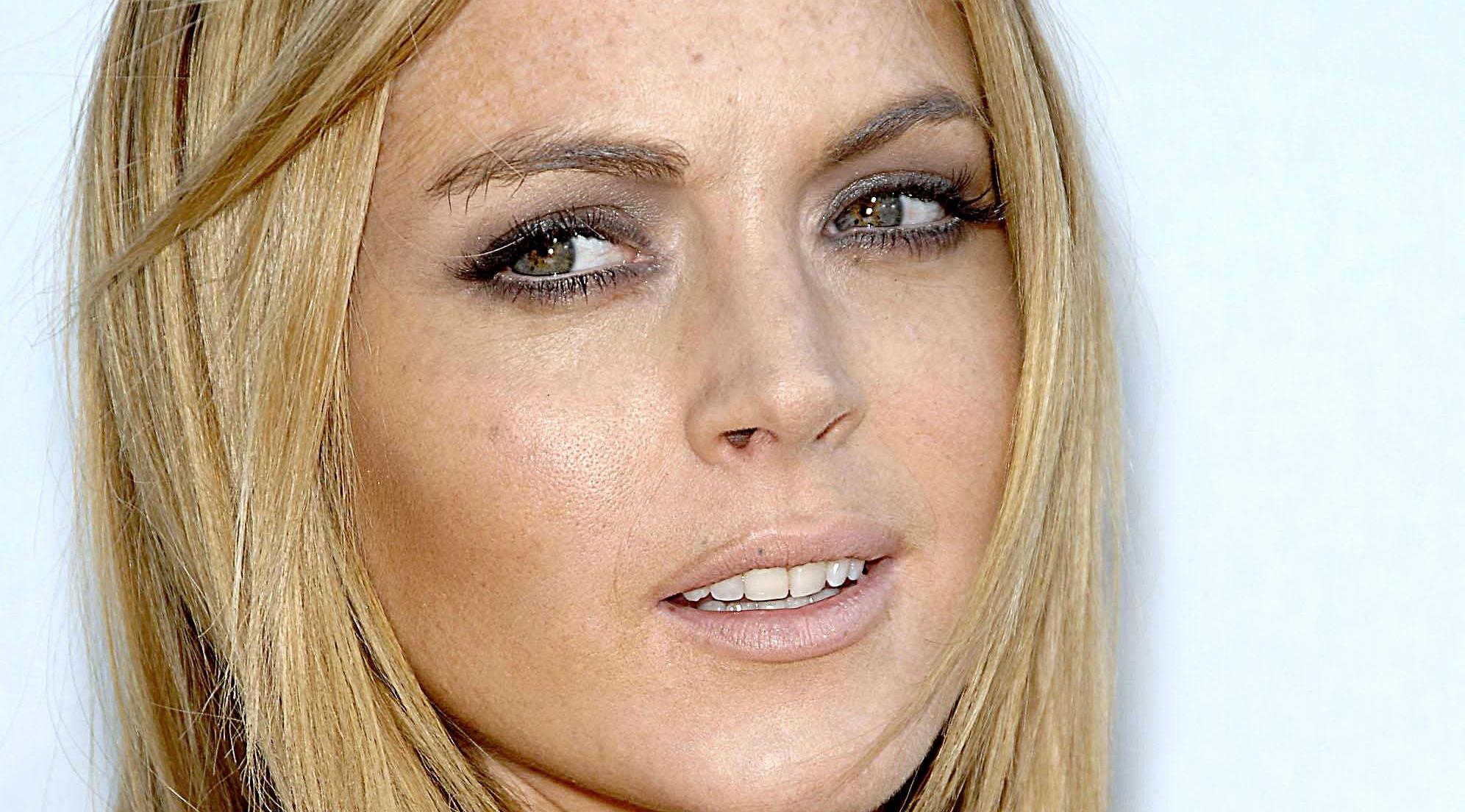 Hollywood starlet Lindsay Lohan has iS Clinical Fire and Ice Facial at London’s Dermadoc Clinic