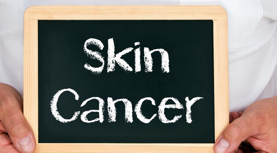 One in 10 doctors admit to sunbed use