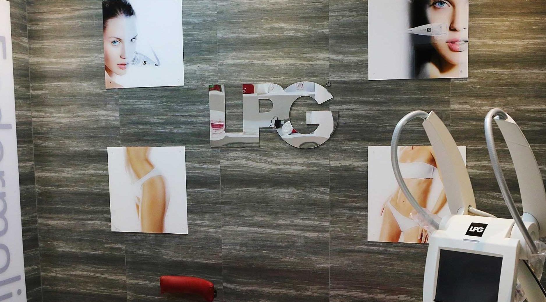 FDA - approved LPG Endermologie for cellulite reduction now at En Vogue