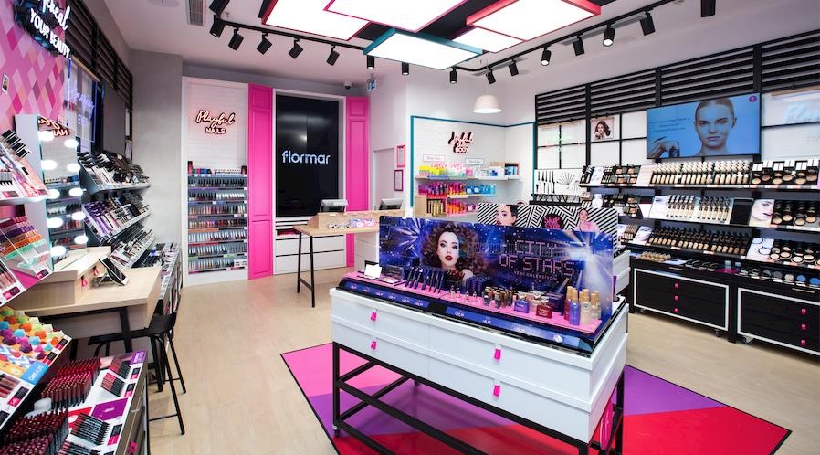 Release the superpower in your look with Flormar