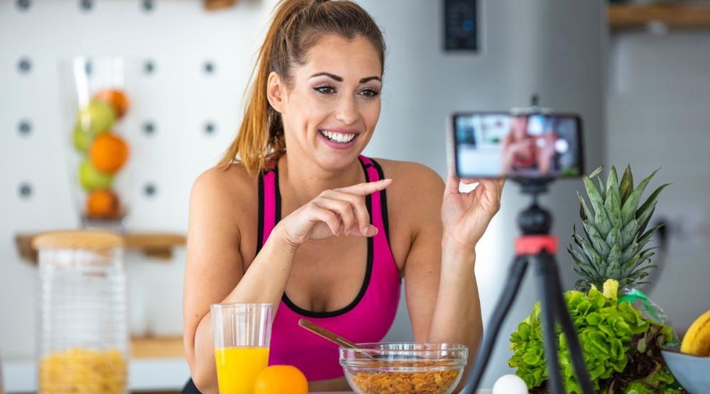 Health and wellness influencers linked to higher exercise and diet, but lower mental health