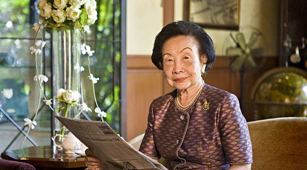 Renowned hotelier Thanpuying Chanut Piyaoui, founder of Dusit International, receives SHTM Lifetime Achievement Award