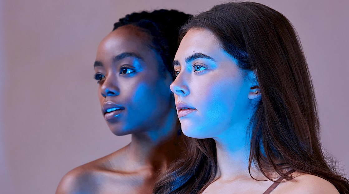 The effect of blue light on patients' skin