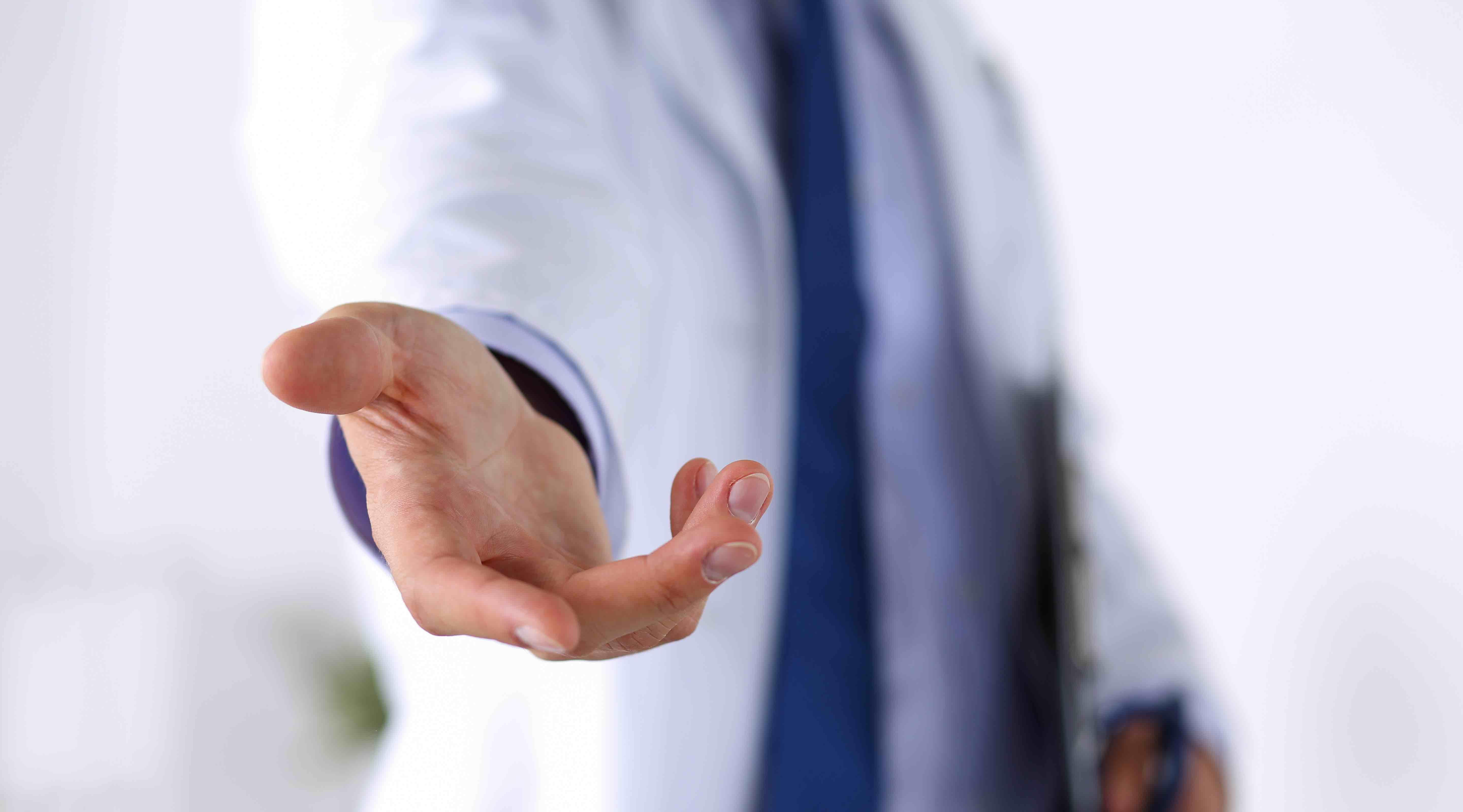 Aesthetic practitioners happy but need more business support, says survey