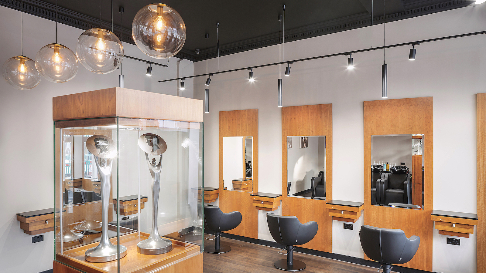 Metropolis: An Elegant Salon Interior