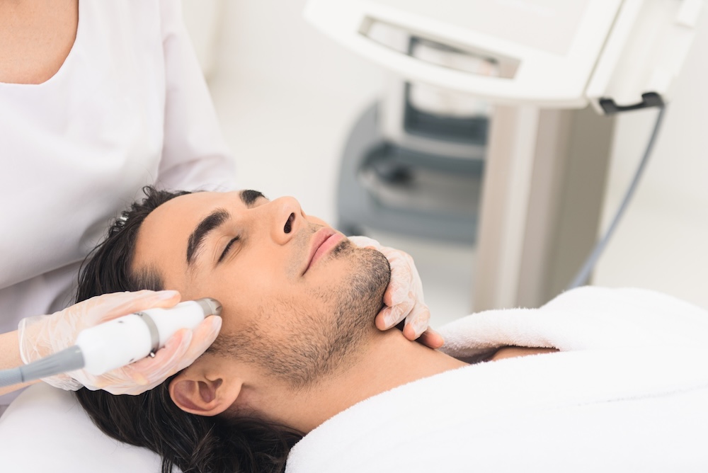 Men are found more likely to book an aesthetic treatment in new study