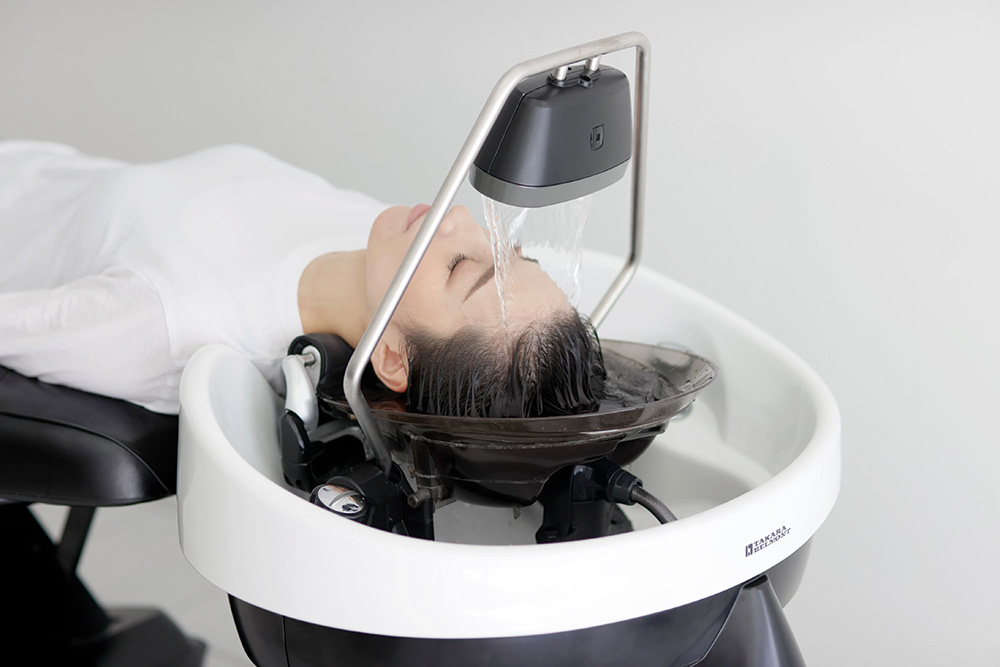 The Perfect Salon Experience: Redefine Wellbeing with Head Spa Treatments