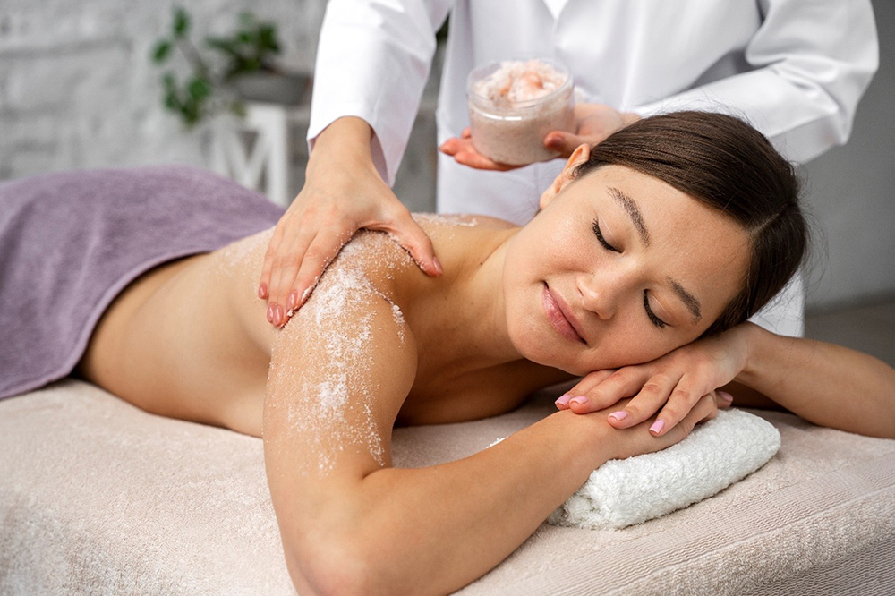 Exfoliación en verano: la guía definitiva para realizarla sin perder el bronceado