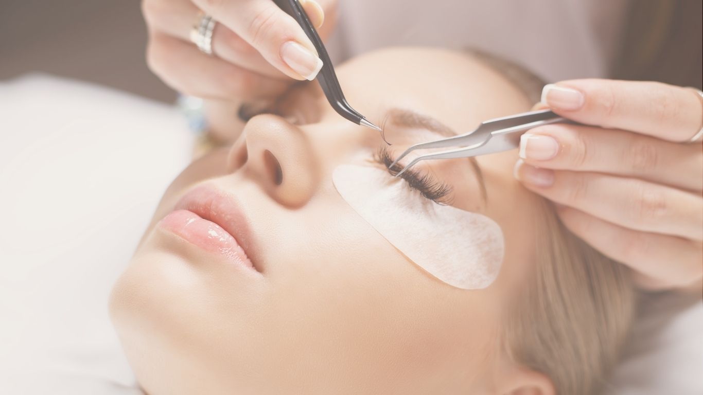 How to build a successful lash business