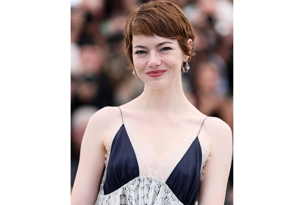 Emma Stone apuesta por el corte pixie cobrizo: un acierto que realza sus rasgos