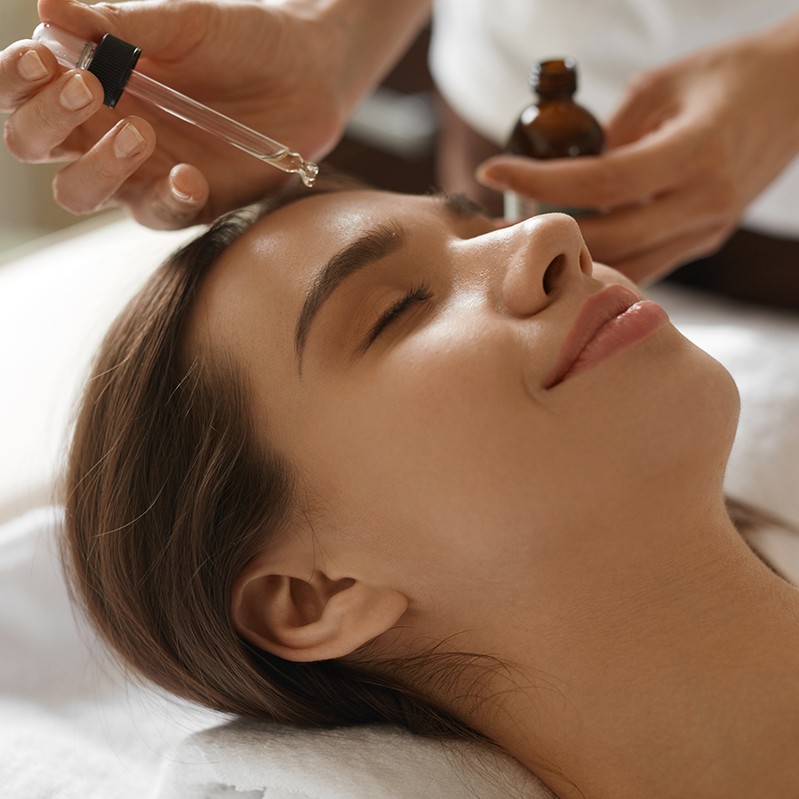 How to create a summer-proof makeup base for radiant, long-lasting skin