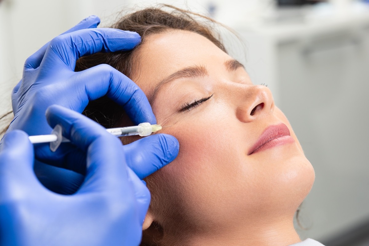 Government to regulate aesthetic procedures with new licensing and safety measures