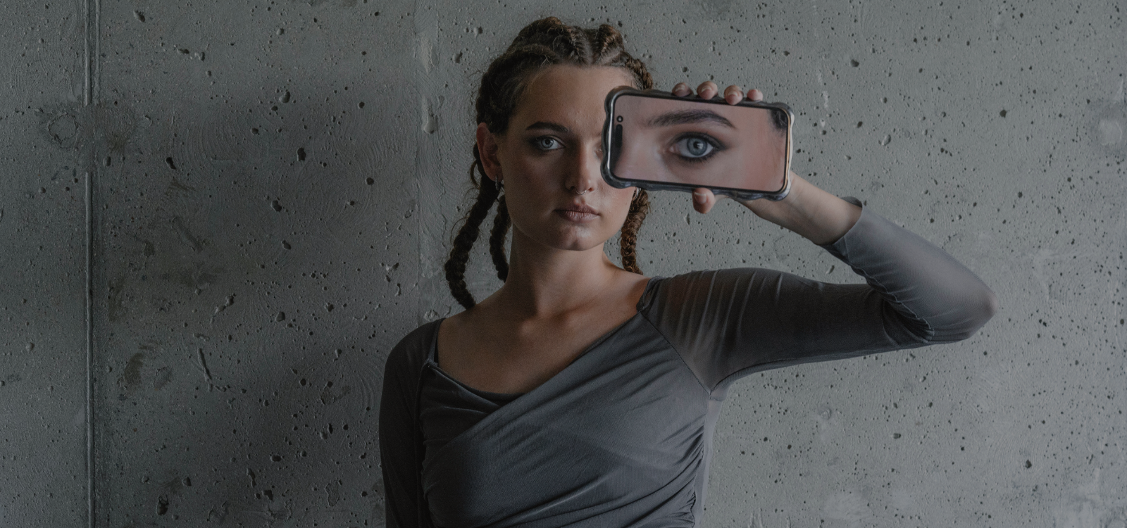 “Tired Girl Makeup”: cuando las imperfecciones se convierten en tendencia