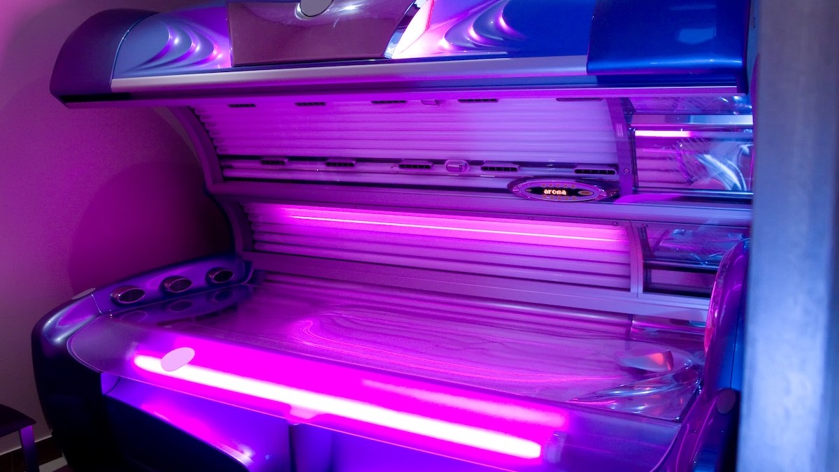ASA rules that advert making health claims about sunbed tanning was “misleading and irresponsible”