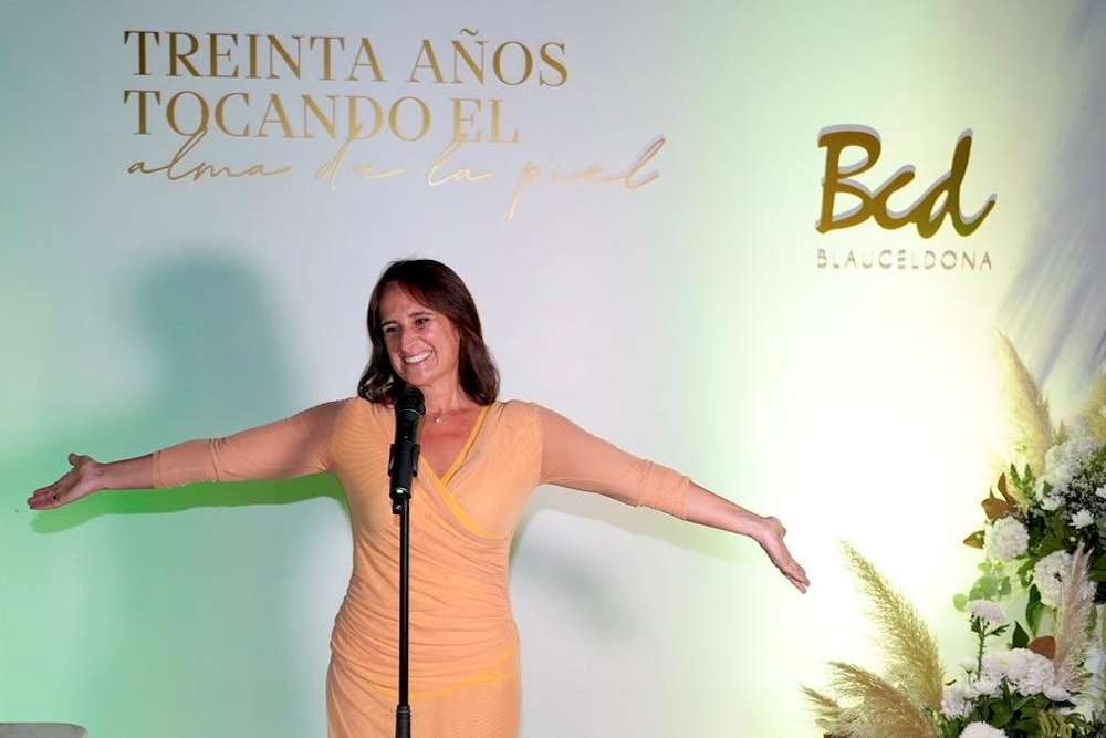 Silvia Oliete celebra 30 años de carrera en una emotiva velada en Barcelona