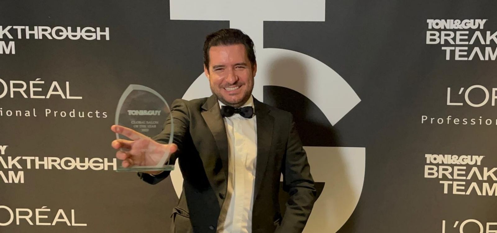 José Boix eleva el nombre de España en TONI&GUY con el premio internacional “Best in Business”