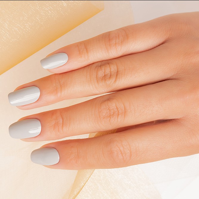 ¿Uñas de gel o acrílicas? Despejamos tus dudas