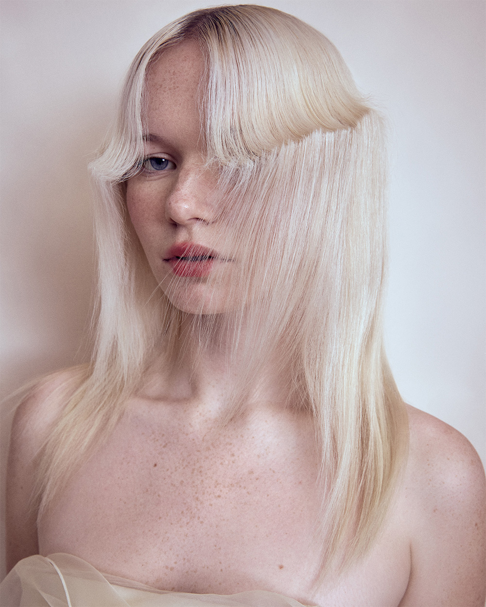 David Cassidy - BHA Southern Hairdresser of the Year 2025 - Long Blonde Hair with Crimp Detail