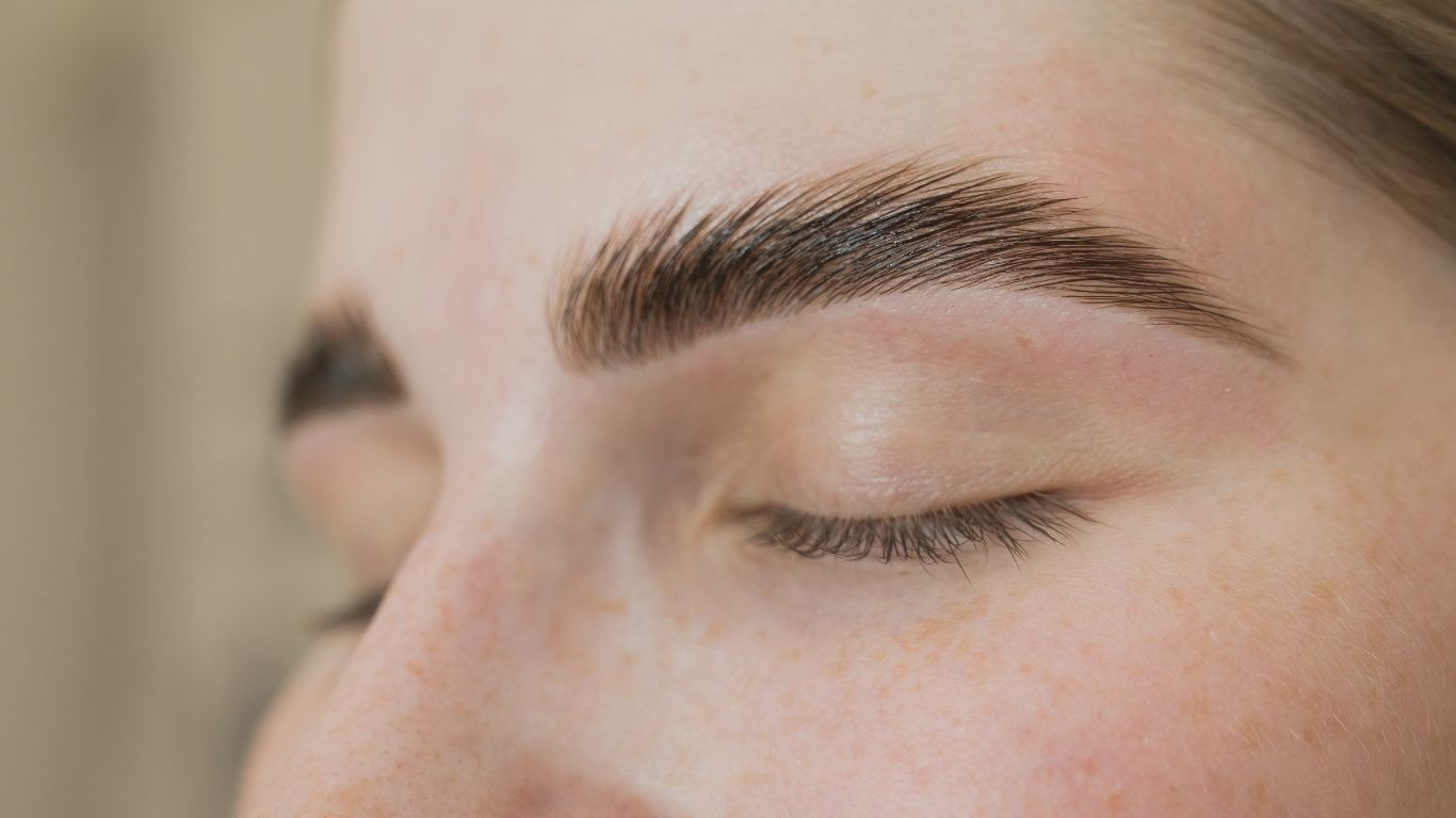 Brow shaping to suit your client's face shape