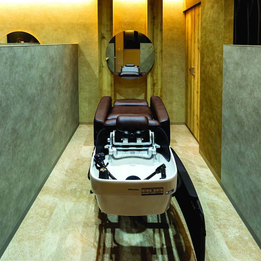 The All-in-One Motorised Salon Chair that Maximises Space While Boosting Revenue