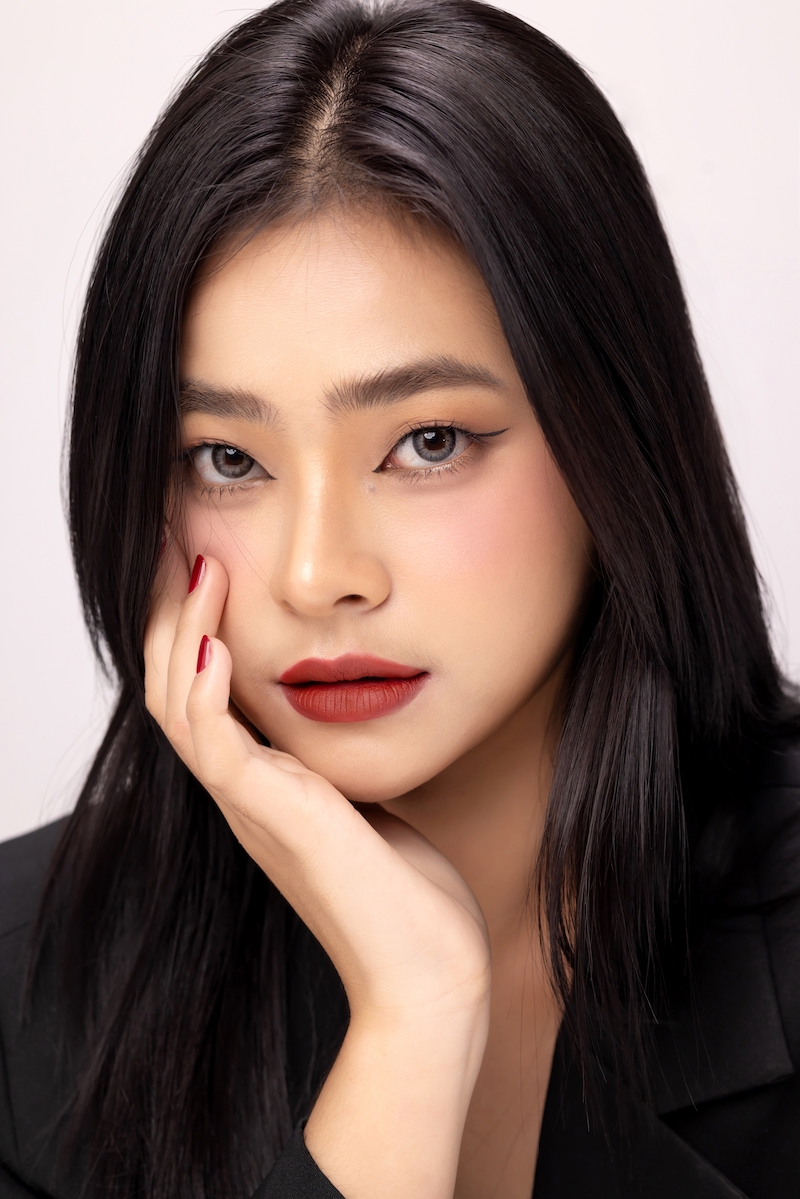 How beauty professionals can help clients choose the best blush