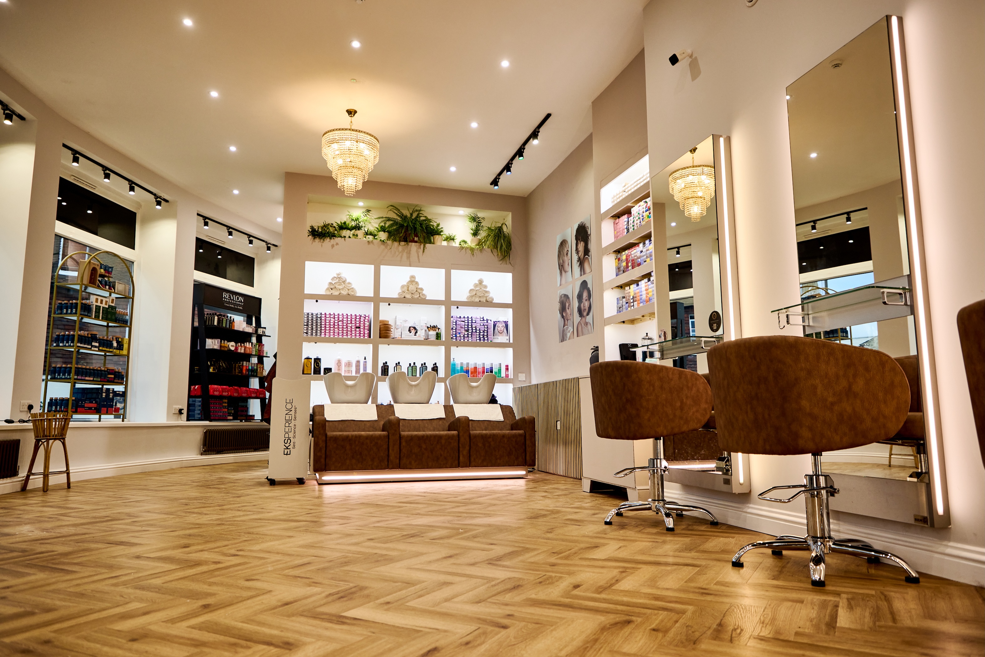 Teresa Weller Hair Art: Iconic Art Deco Elegance