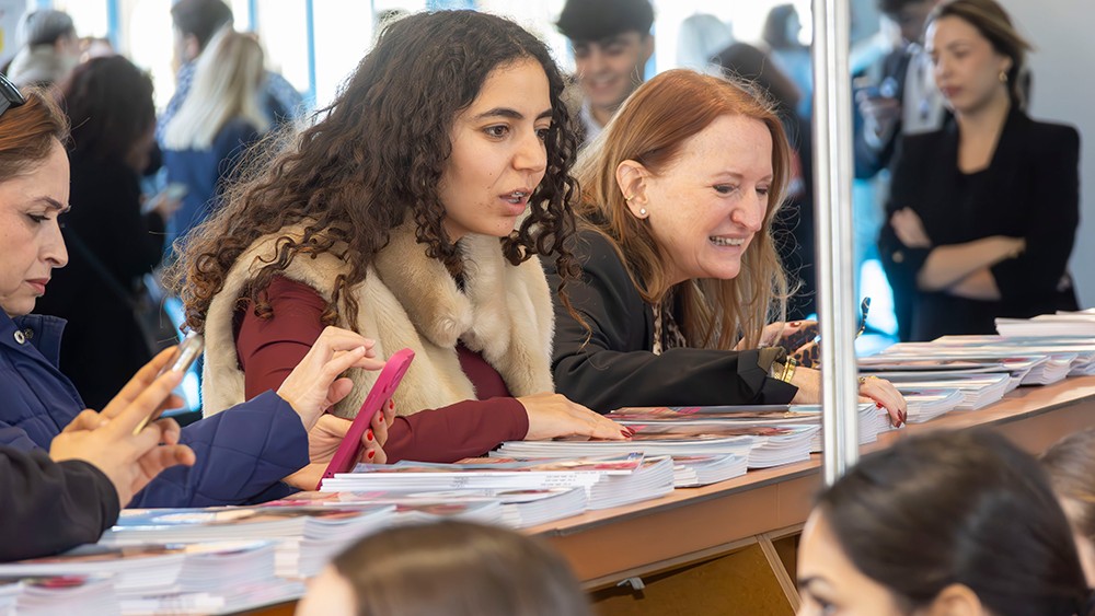 ¿Por qué acreditarse a través de Showhub?