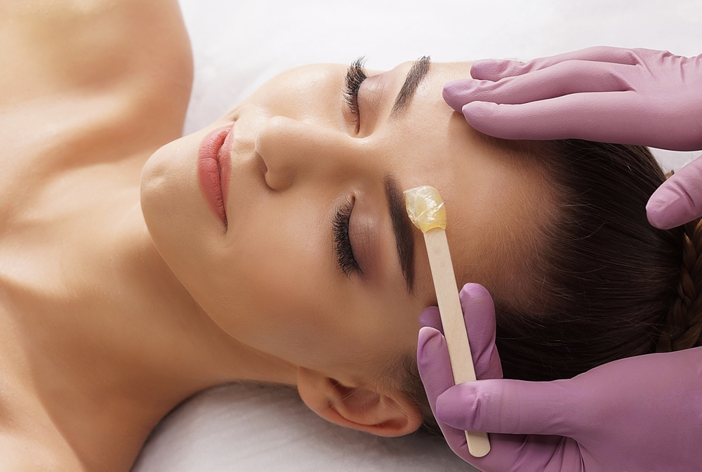 Waxing for sensitive skin: what beauty professionals need to know 