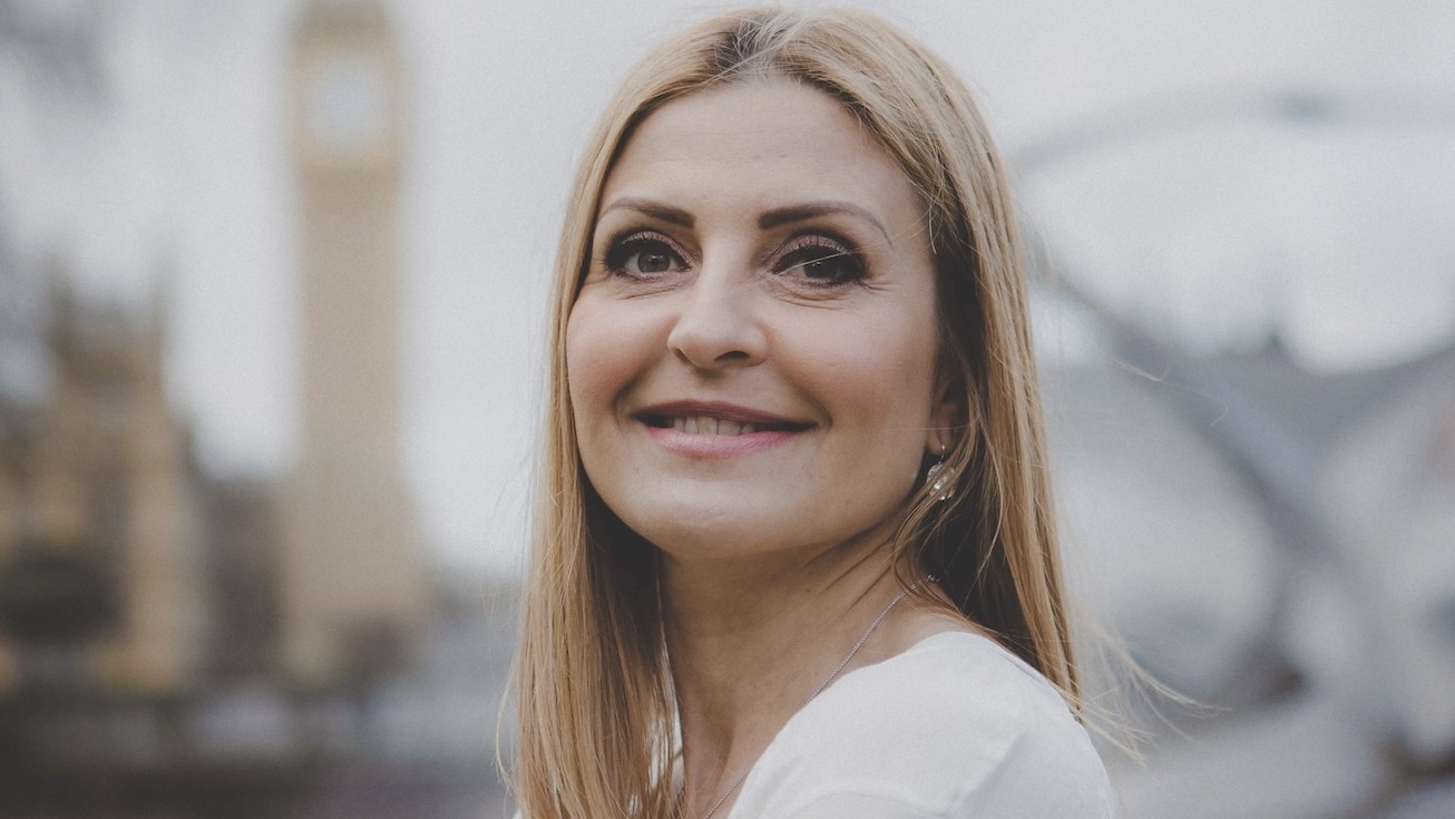 5 lymphatic drainage experts to follow