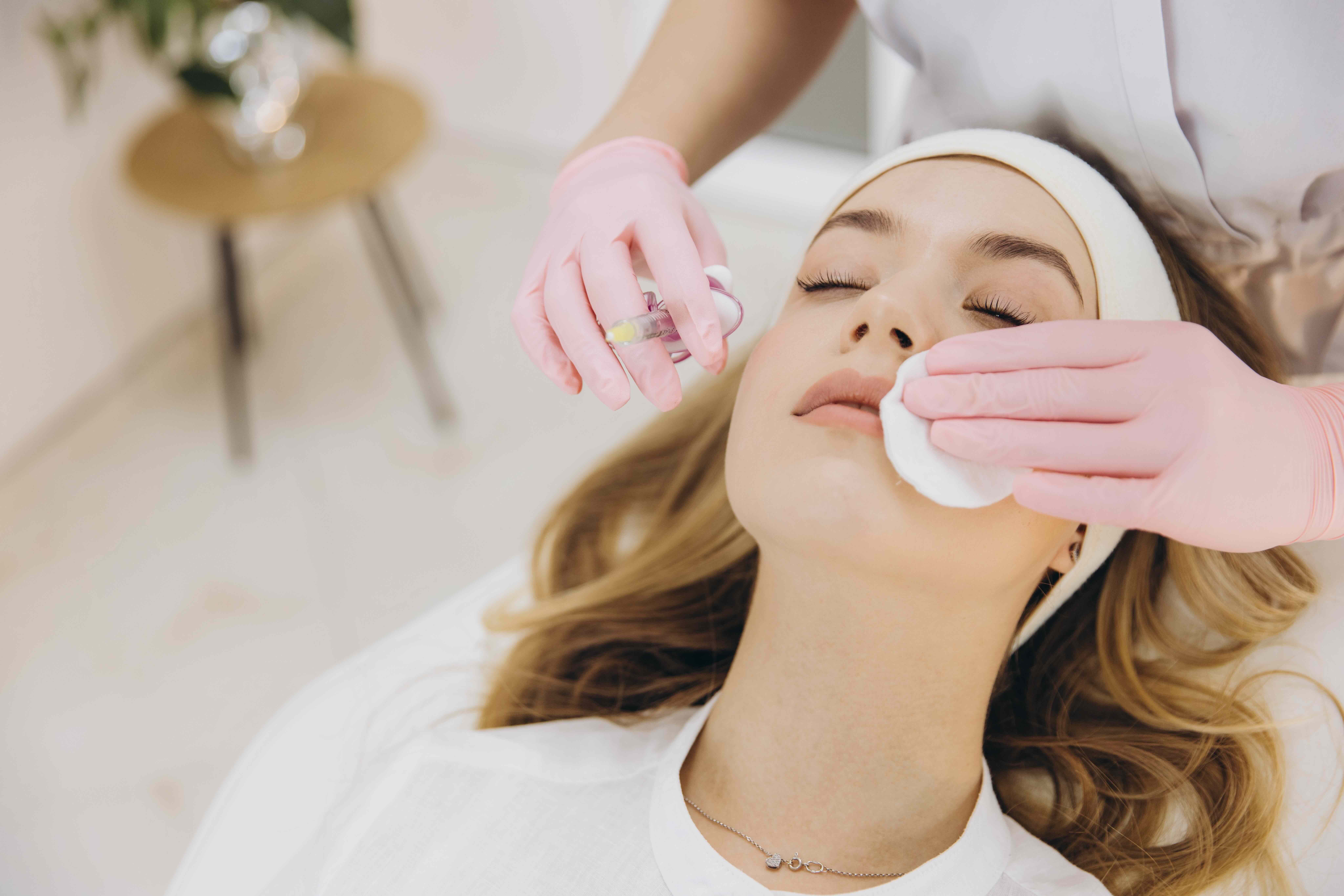 UK botulinum toxin practitioners surge 437% since 2023, raising safety and regulation concerns