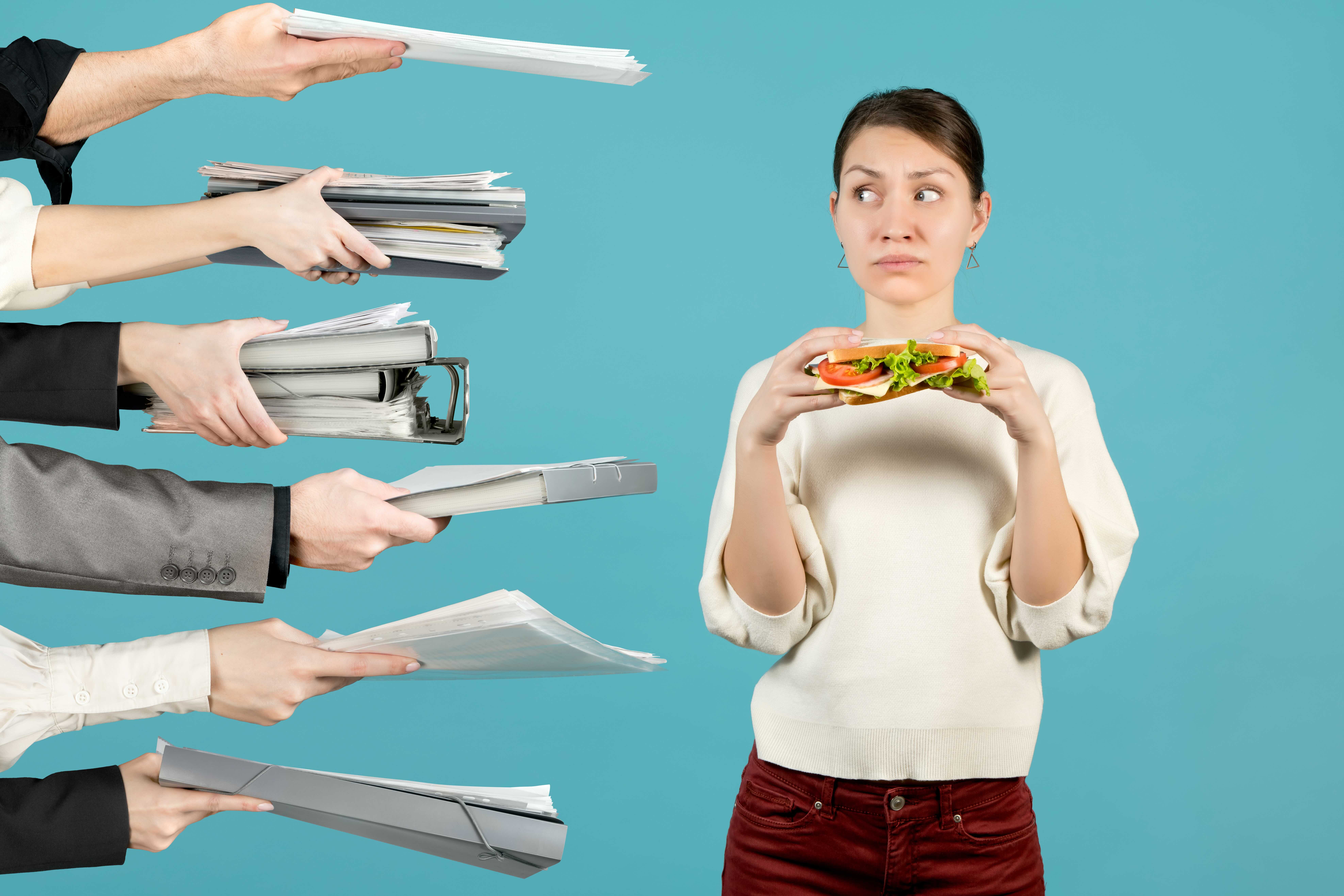 The sandwich generation: pressure on female clinic owners in aesthetic medicine