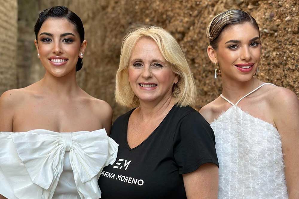 Encarna Moreno, referente nacional del recogido, protagoniza la pasarela de Professional Beauty Salon International