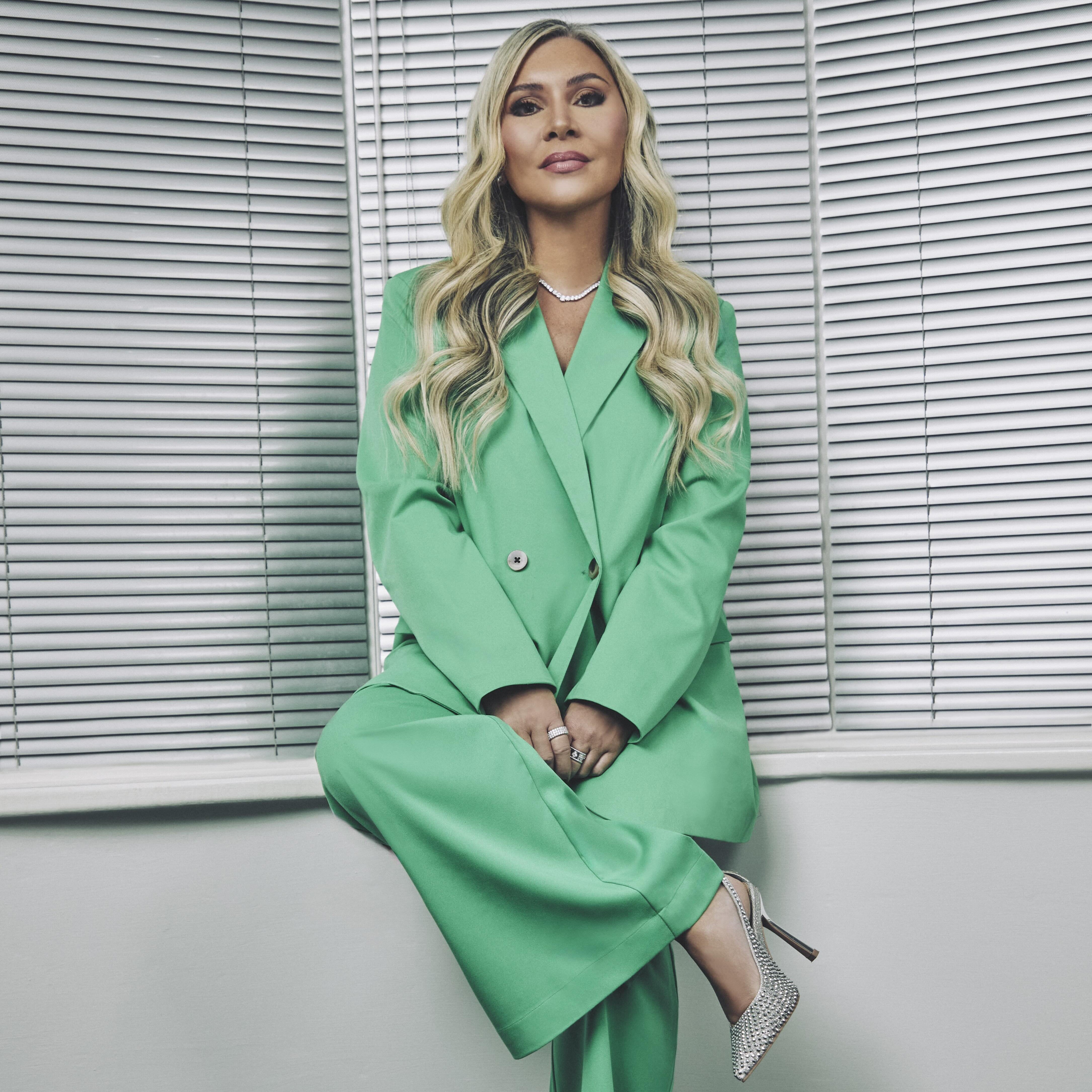 5 facial plastic surgeons to follow