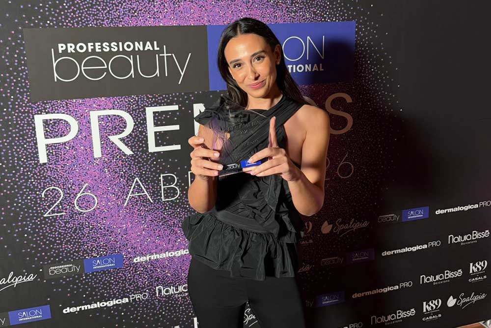 Jenifer Alonso reconocida con el premio al Mejor Protocolo de Autor en los premios Professional Beauty Salon International Barcelona 2026