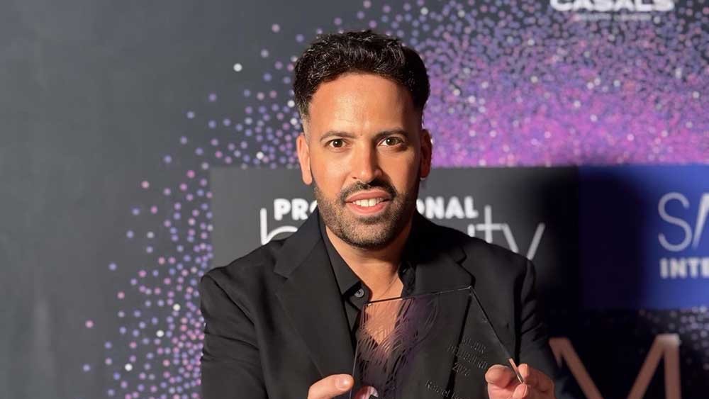 Rafael Bueno conquista los Professional Beauty 2026 y reafirma su liderazgo en la peluquería internacional