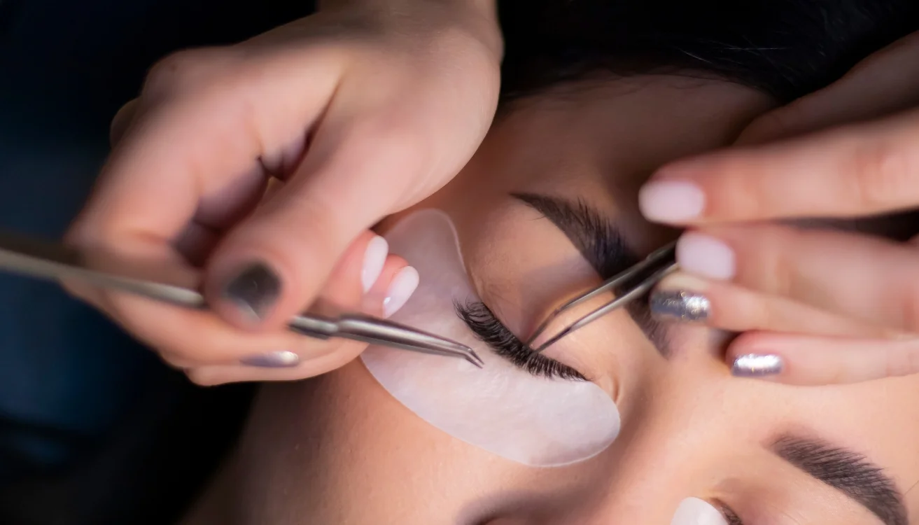 High stakes & High lashes: Abu Dhabi’s debut Lash Championship sets stage for live industry battle