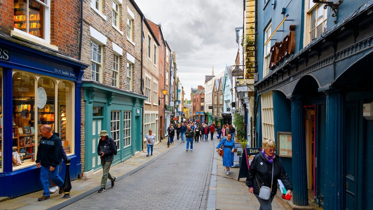 Salons Excluded from New 20% Business Rates Cut for High Street Venues