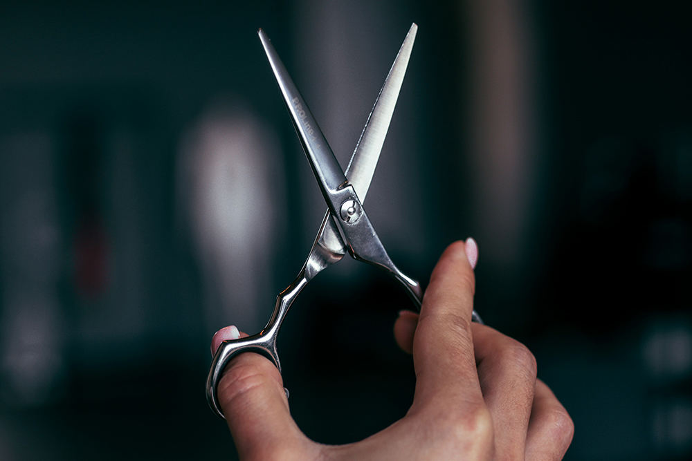 Corte en seco vs. corte en mojado: cuándo utilizar cada técnica