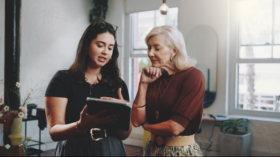 How to train salon staff in customer service: practical tips to improve client experience