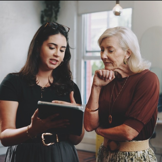 How to train salon staff in customer service: practical tips to improve client experience