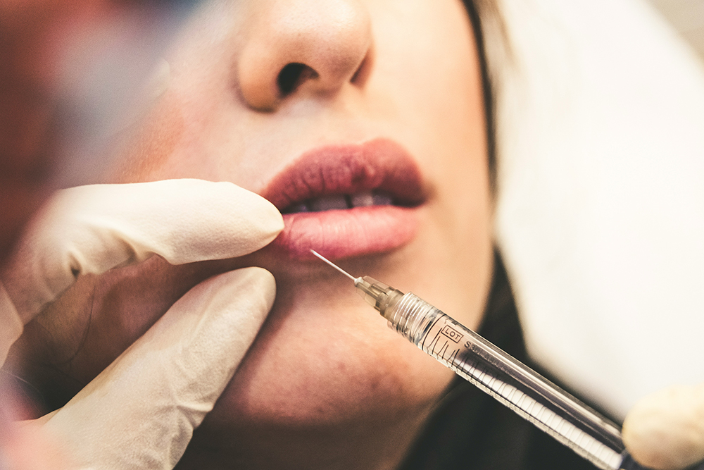 No basta con saber pinchar: competencia, formación y responsabilidad en medicina estética