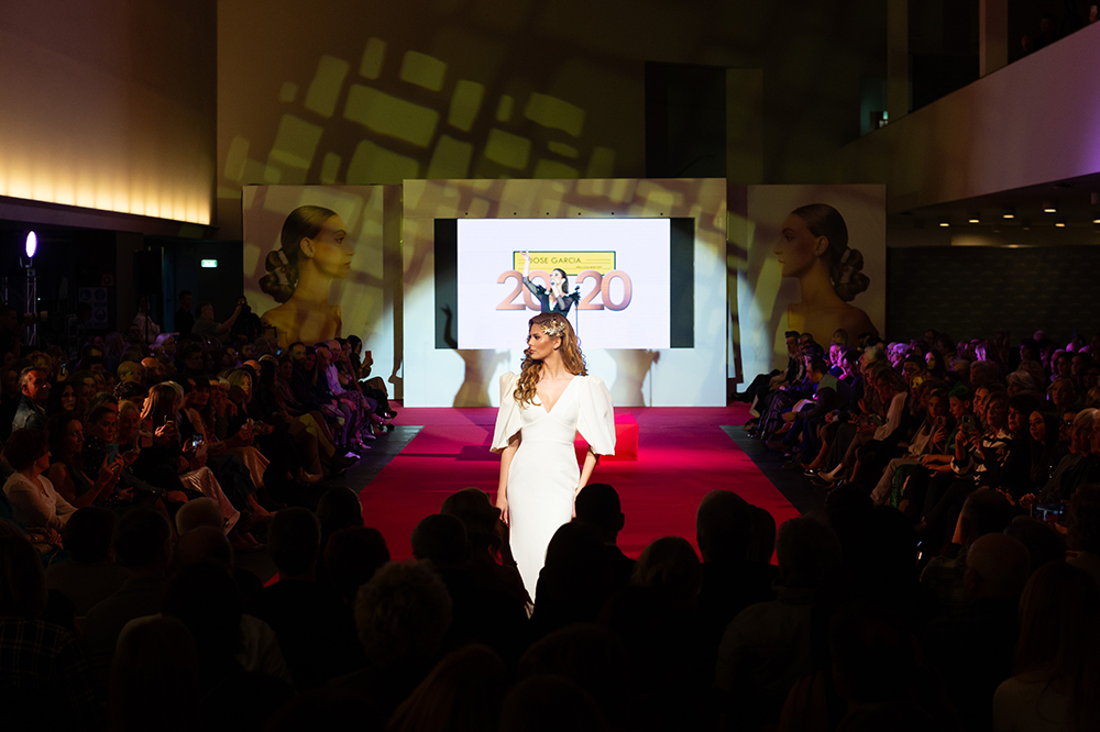 Pasarela 20.20: 20 novias, 20 peinados y las tendencias nupciales de 2027