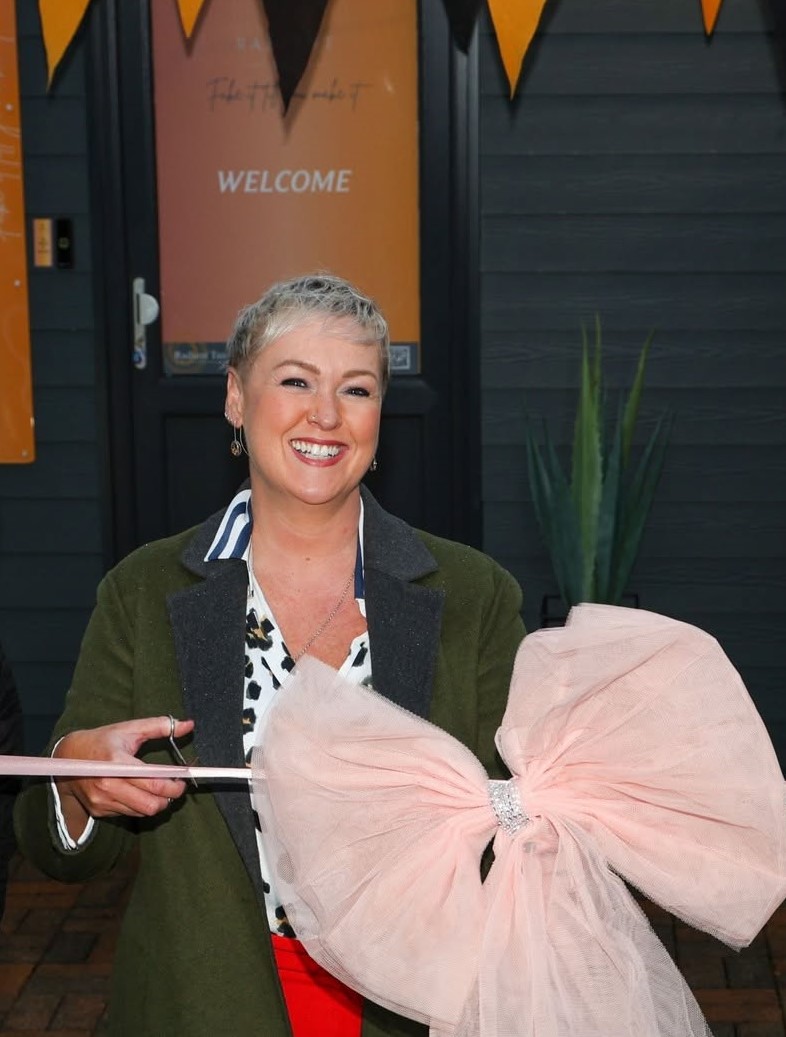 Co Louth salon owner launches Radiant Tan automated tanning booth for salons 