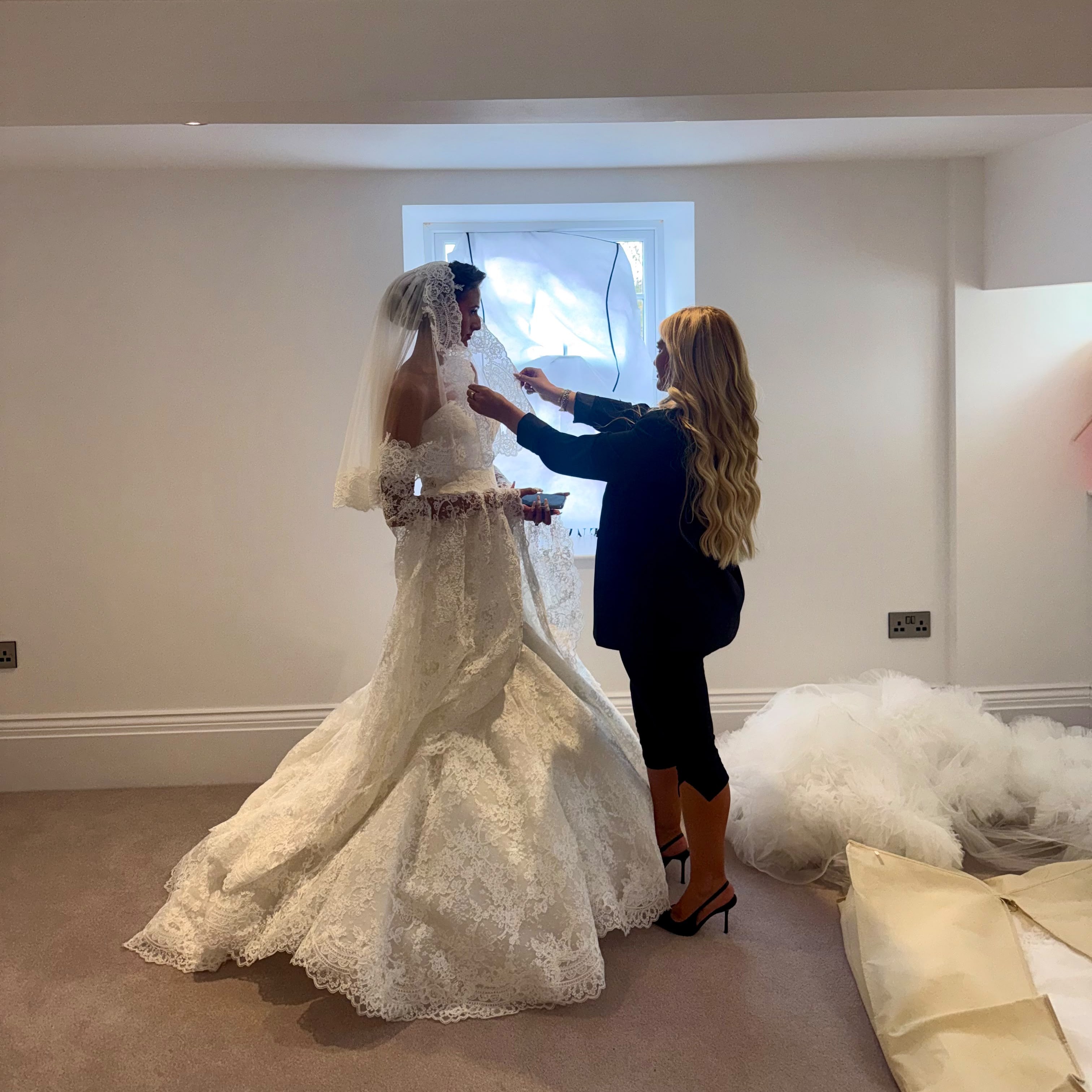 HJ Careers: Lynz Austin on Bridal Hair and Venezuela Fury's Wedding