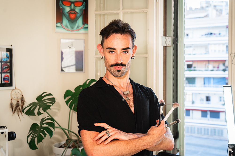 James Mac: «El maquillaje ya no tiene que hacerte más atractivo; puede simplemente transmitir un mensaje»