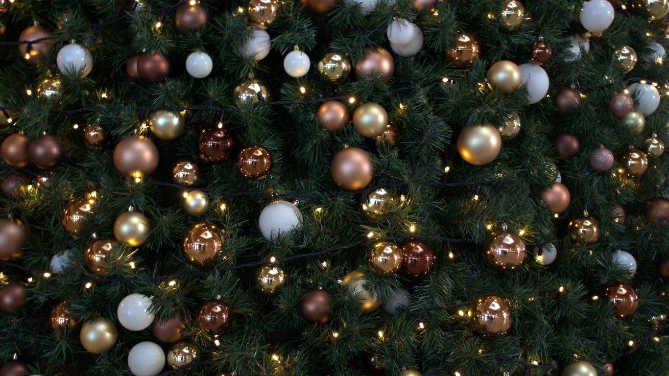 Salon Owners and Stylists Share Top Retail Tips Ahead of the Festive Season
