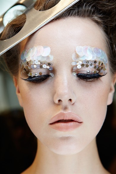 GLITTER: LA TENDENCIA QUE TE HARÁ BRILLAR (AUN MÁS) ESTAS FIESTAS