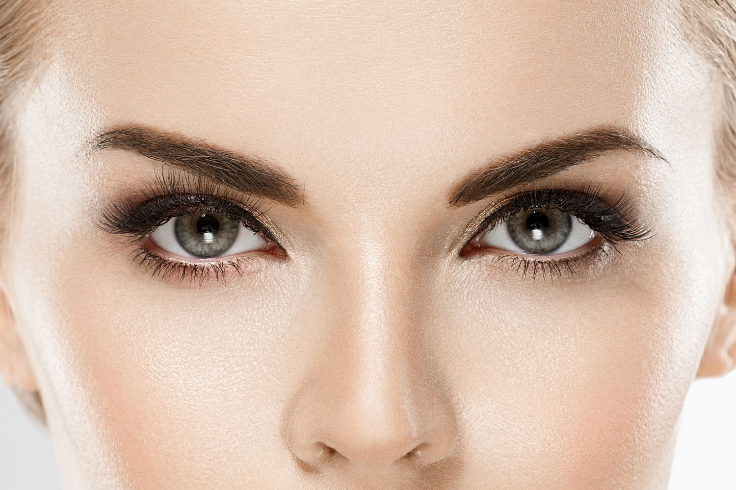 Injerto de cejas: la solución definitiva al microblading